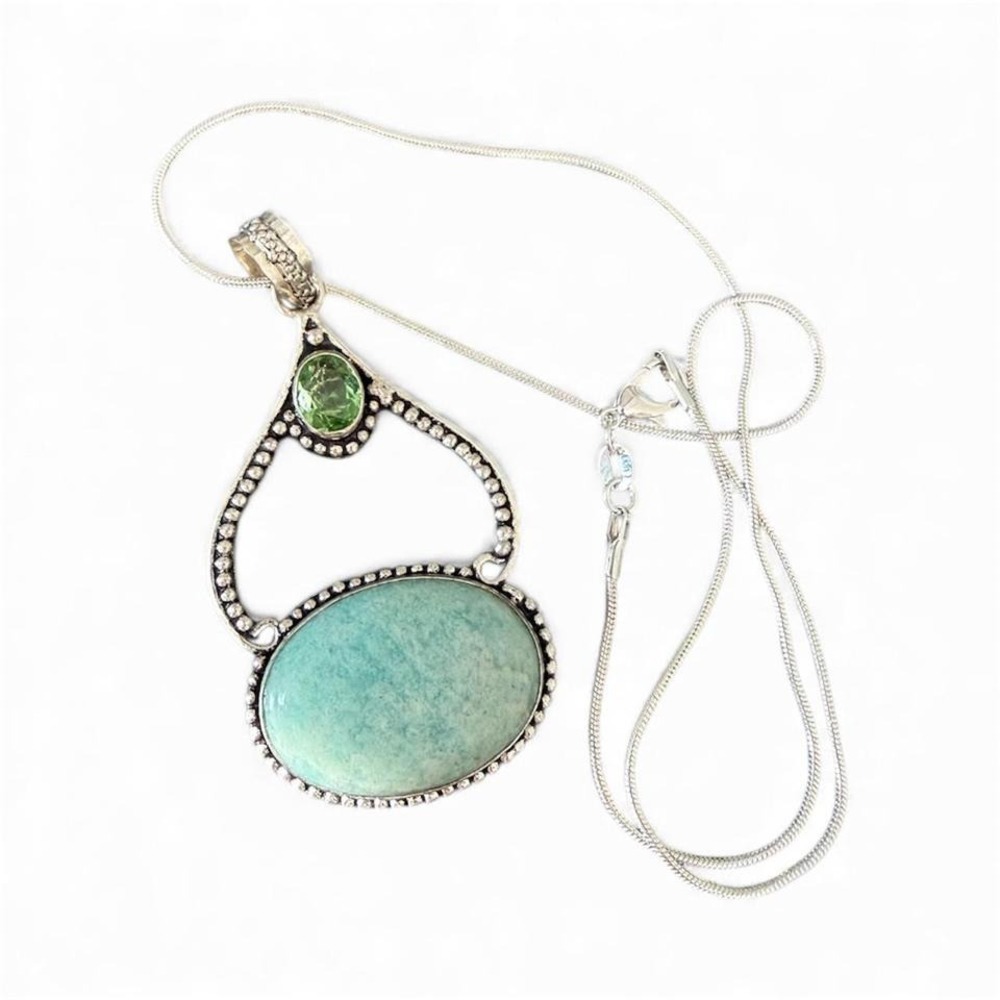 Handcrafted aventurine and peridot silver‎ plated pendant